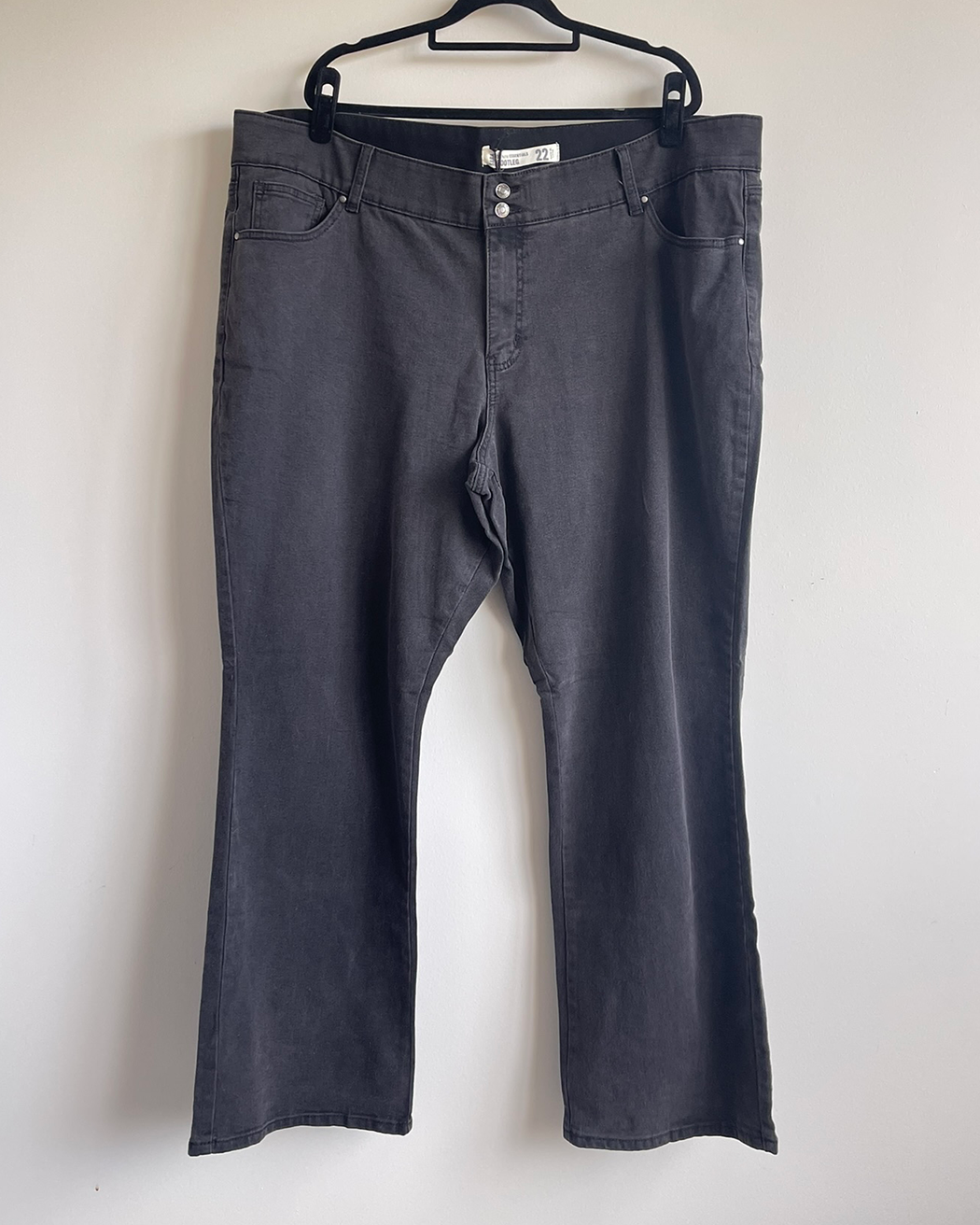 NEW Sara stretch bootleg jeans