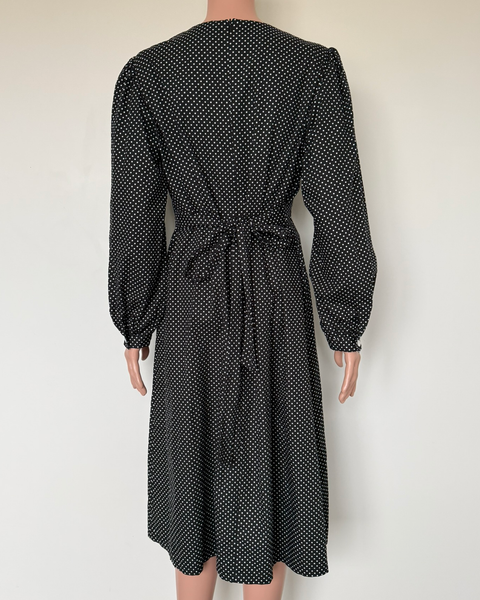 Embroidered collar dress