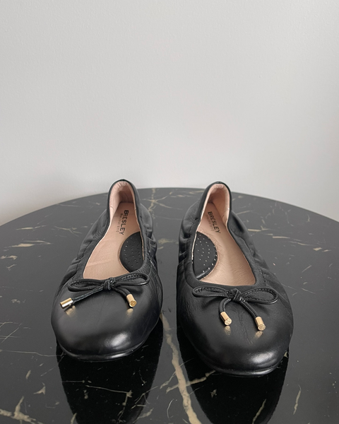Bresley Poncho ballet flats