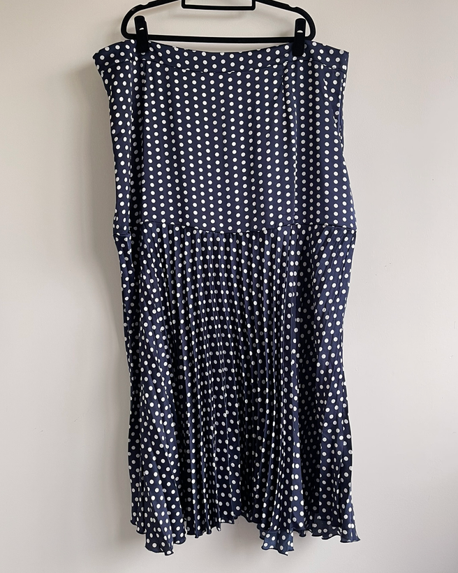 XL+ (size 22 and larger)