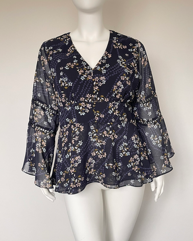 City Chic top
