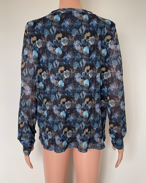 Knewe Label top