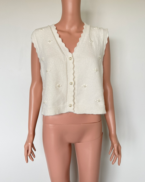 Knit vest with pearls